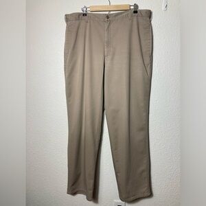 Duxbak khaki dress pants Men’s size 40 X 32 Vintage 100% cotton tan